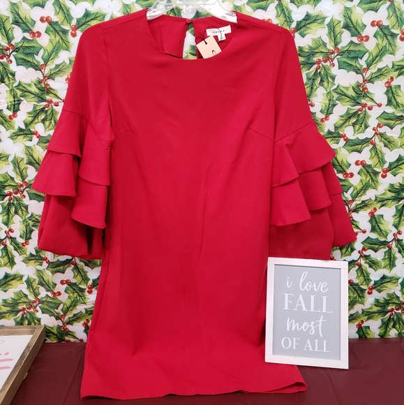 Gilli Dress - Picture 1 of 4